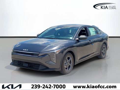 New 2026 Kia K4 FWD image 3
