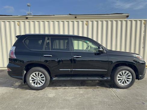 Used 2014 Lexus GX 460 w/ Premium Package AWD/4WD image 2