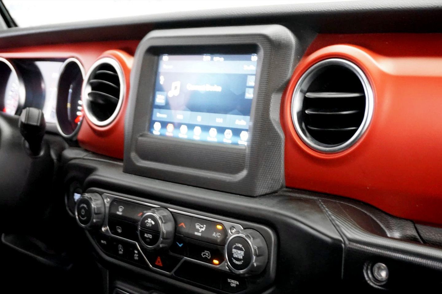 Used 2021 Jeep Wrangler Rubicon w/ LED Lighting Group AWD/4WD image 23