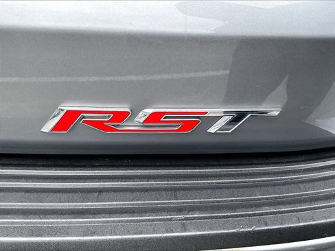 Used 2023 Chevrolet Suburban RST w/ Luxury Package image 30