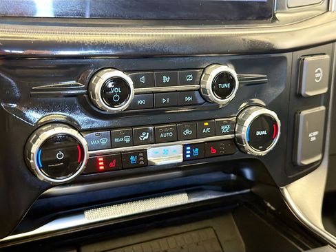 Used 2023 Ford F150 Platinum w/ Equipment Group 701A High image 10