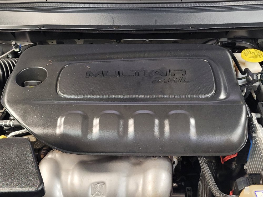 Used 2019 Jeep Cherokee Latitude w/ Popular Appearance Group AWD/4WD image 30