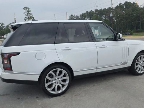 Used 2017 Land Rover Range Rover HSE AWD/4WD image 18