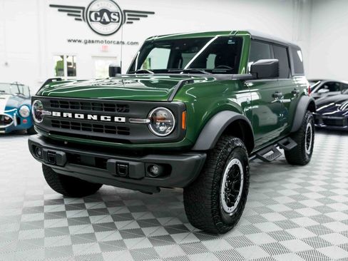 Used 2022 Ford Bronco Black Diamond w/ Sasquatch Package AWD/4WD image 4