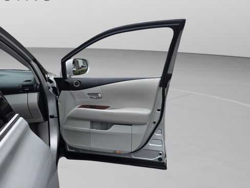 Used 2010 Lexus RX 350 2WD image 24