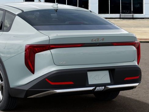 New 2026 Kia K4 FWD image 15