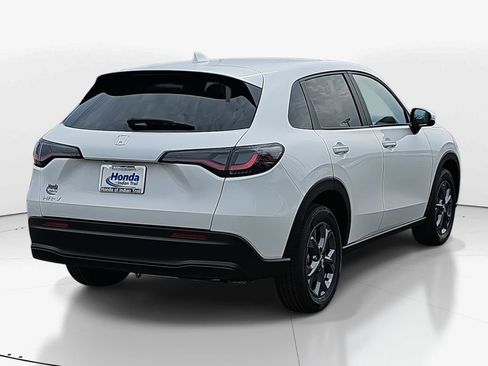 New 2026 Honda HR-V LX image 9