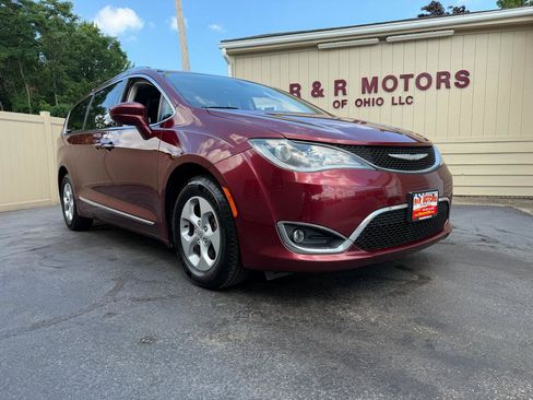 Used 2017 Chrysler Pacifica Touring-L Plus FWD image 7