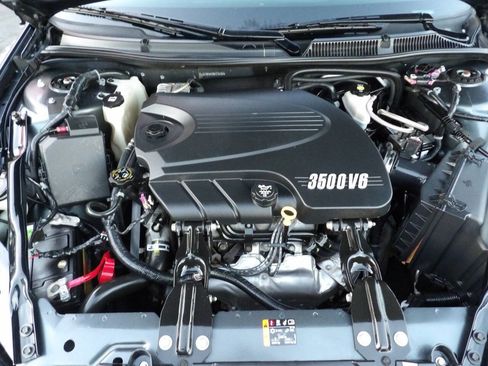 Used 2011 Chevrolet Impala LS image 12