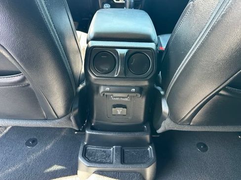 Used 2021 Jeep Wrangler Unlimited Sahara AWD/4WD image 33