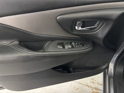 Used 2023 Nissan Murano SV FWD image 10