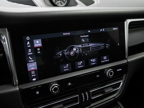 Certified 2023 Porsche Macan S AWD/4WD image 15