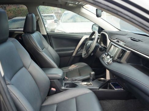 Used 2014 Toyota RAV4 Limited FWD image 21
