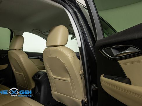 Used 2025 Buick Envision Preferred AWD/4WD image 30