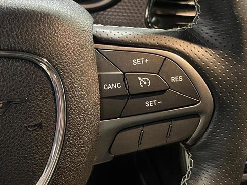Used 2016 Dodge Challenger SRT Hellcat RWD image 26