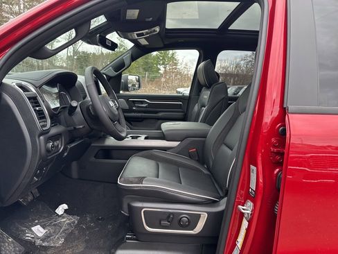 New 2026 RAM 1500 Laramie AWD/4WD image 19