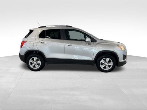 Used 2016 Chevrolet Trax LT AWD/4WD image 26