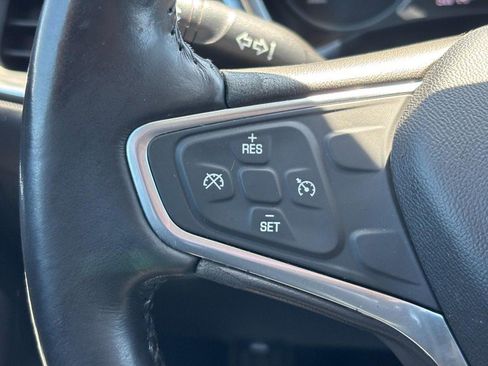 Used 2019 Chevrolet Equinox LT FWD image 19