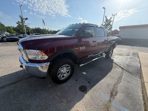 Used 2018 RAM 2500 Tradesman w/ Chrome Appearance Group AWD/4WD image 3