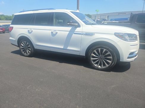 Used 2020 Lincoln Navigator Reserve w/ Luxury Package AWD/4WD image 12