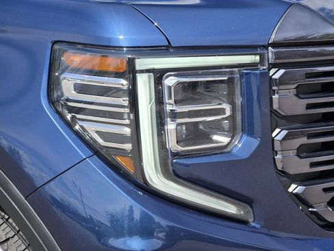 Used 2023 GMC Sierra 1500 Denali Ultimate AWD/4WD image 8