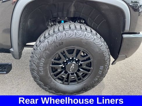 Used 2024 Chevrolet Silverado 2500 ZR2 w/ Technology Package AWD/4WD image 43