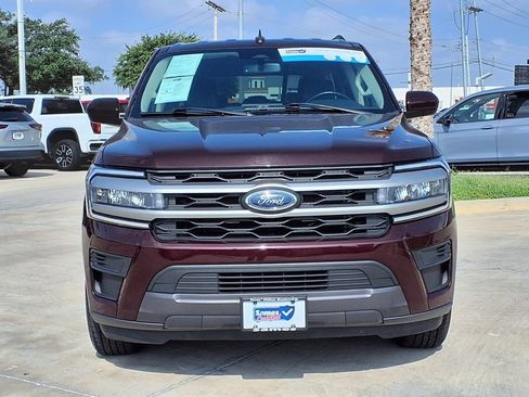 Used 2024 Ford Expedition Max XLT RWD image 2