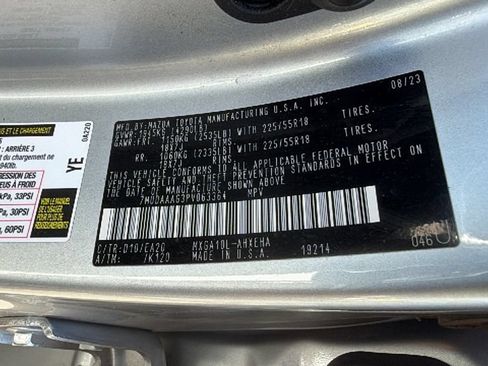 Used 2023 Toyota Corolla Cross XLE w/ Convenience Package FWD image 29