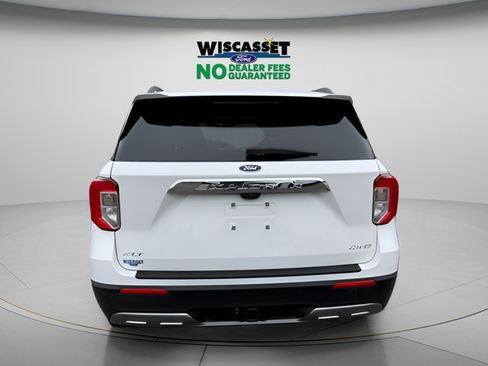 Used 2023 Ford Explorer XLT w/ Equipment Group 202A AWD/4WD image 29