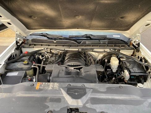 Used 2018 Chevrolet Silverado 1500 LT w/ All Star Edition image 29