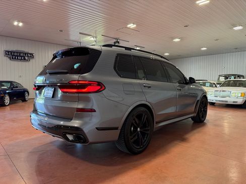 Used 2024 BMW X7 xDrive40i w/ M Sport Package AWD/4WD image 10