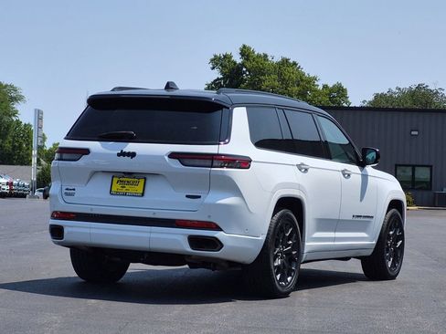 Used 2024 Jeep Grand Cherokee L Summit w/ High Altitude Package AWD/4WD image 7