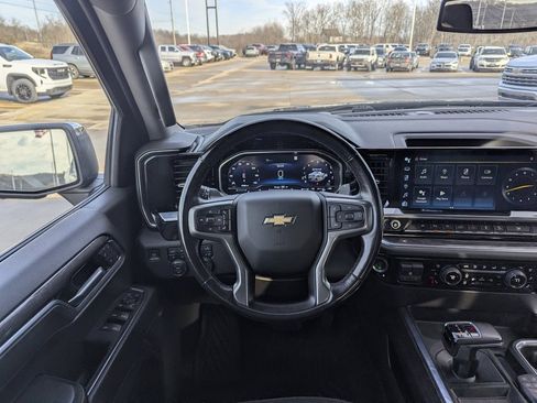 Used 2022 Chevrolet Silverado 1500 LTZ image 3