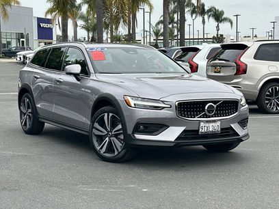 Certified 2026 Volvo V60 B5 Cross Country Plus w/ Climate Package