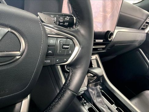 Used 2024 Lexus GX 550 w/ Accessory Package (2T) AWD/4WD image 25