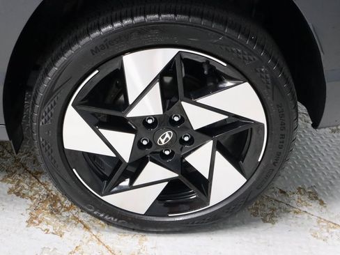 Used 2024 Hyundai Kona Limited AWD/4WD image 21