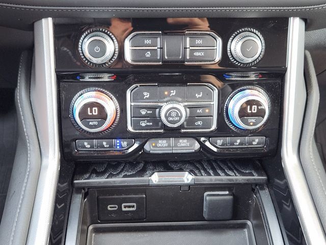 Used 2023 GMC Yukon Denali w/ LPO, Floor Liner Package AWD/4WD image 19