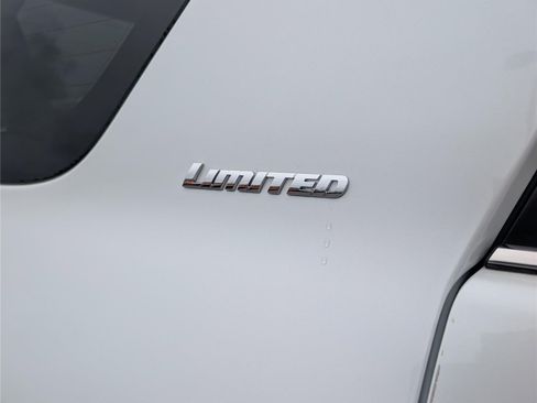 Used 2024 Toyota 4Runner Limited AWD/4WD image 10