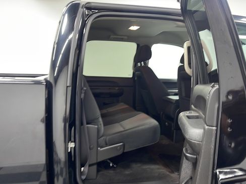 Used 2014 Chevrolet Silverado 2500 LT AWD/4WD image 17