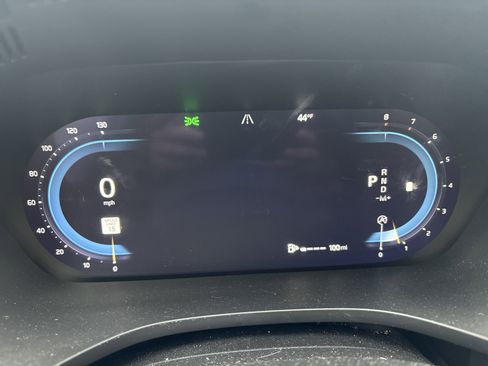 Used 2022 Volvo XC60 B5 Momentum w/ Climate Package image 21