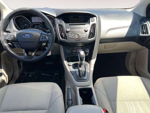 Used 2016 Ford Focus SE FWD image 10
