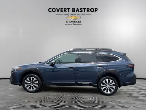 Used 2023 Subaru Outback Touring XT AWD/4WD image 3