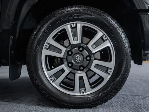Used 2018 Toyota Tundra SR5 w/ TRD Sport Package AWD/4WD image 19