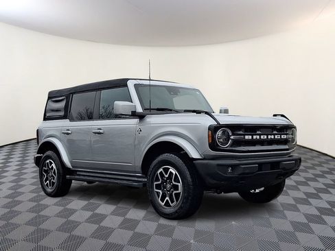 Used 2023 Ford Bronco 4-Door AWD/4WD image 1