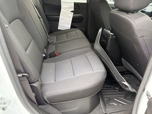 Used 2026 Chevrolet Colorado W/T RWD image 18