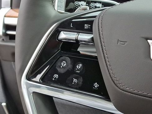 Certified 2025 Cadillac Escalade Sport Platinum w/ LPO, Floor Liner Package image 21