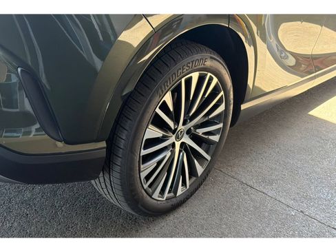 Used 2024 Lexus RX 350 Premium Plus w/ Accessory Package (Z1) FWD image 4