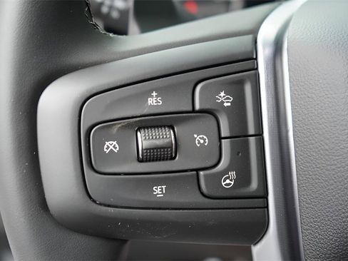 New 2026 GMC Sierra 1500 SLT image 17