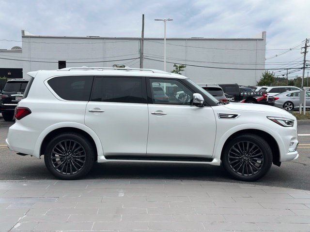 Used 2023 INFINITI QX80 Sensory w/ All-Season Package AWD/4WD image 8