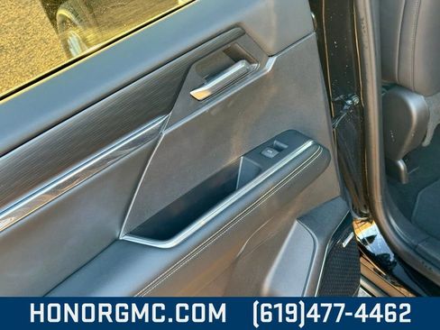 Used 2024 GMC Acadia Elevation image 18